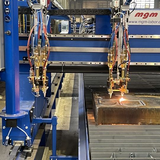 Gas cutting